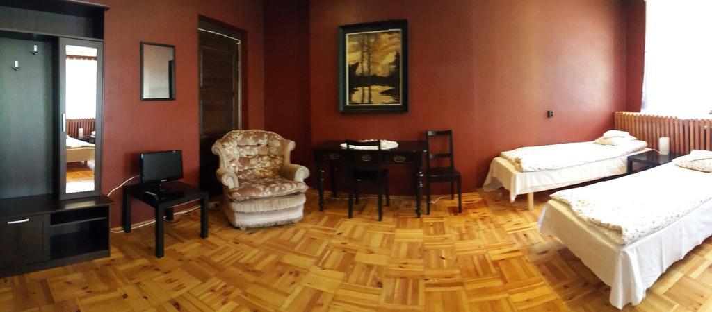 Maria Hostel Валга Екстериор снимка