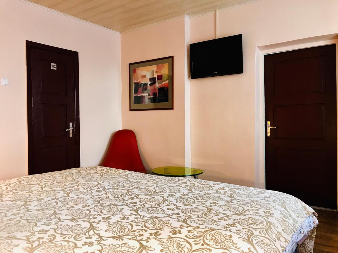 Maria Hostel Валга Екстериор снимка